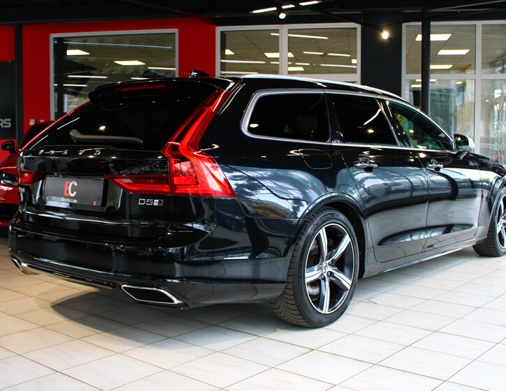 Volvo V90 6