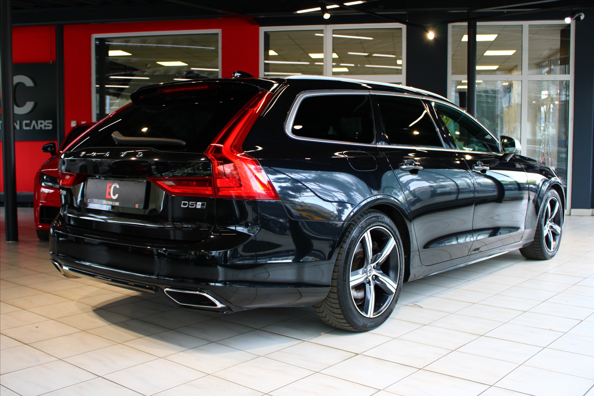 Volvo V90