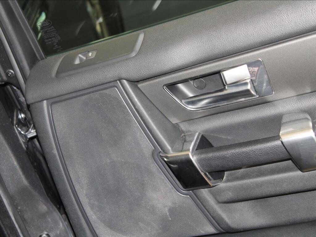 Land Rover Discovery 26