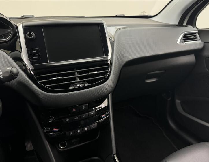 Peugeot 2008 13