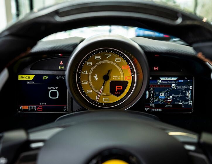 Ferrari 812 16