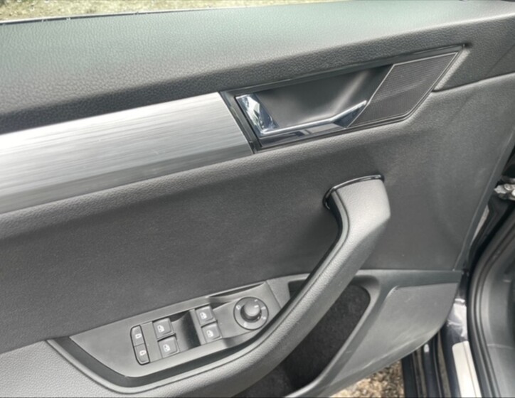 Škoda Superb 11
