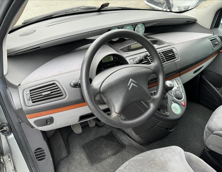 Citroën C8 26