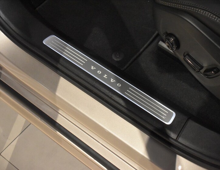 Volvo XC90 16
