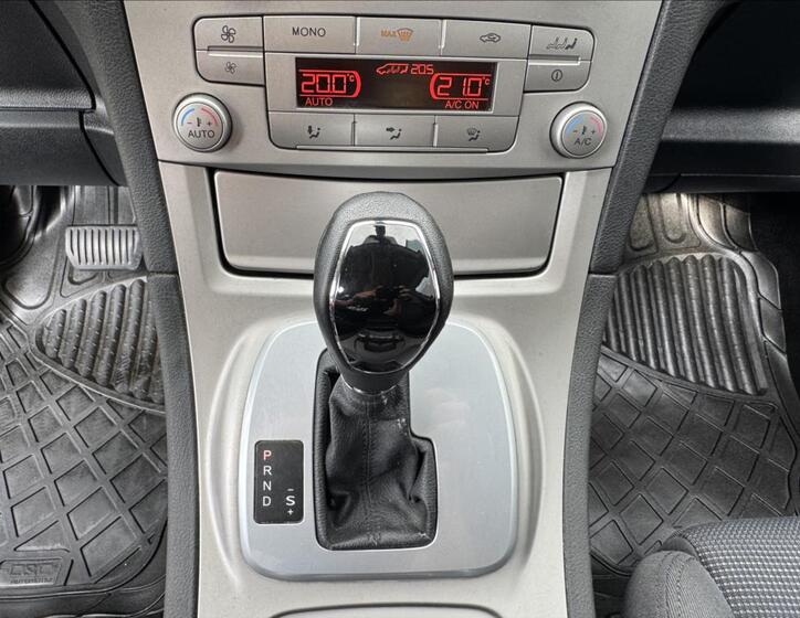 Ford Galaxy 38