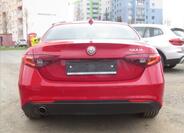 Alfa Romeo Giulia 8