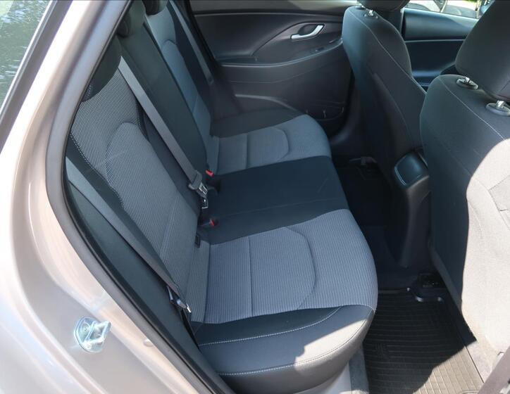 Hyundai i30 18