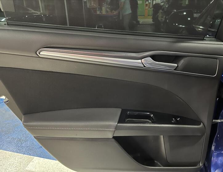 Ford Mondeo 17
