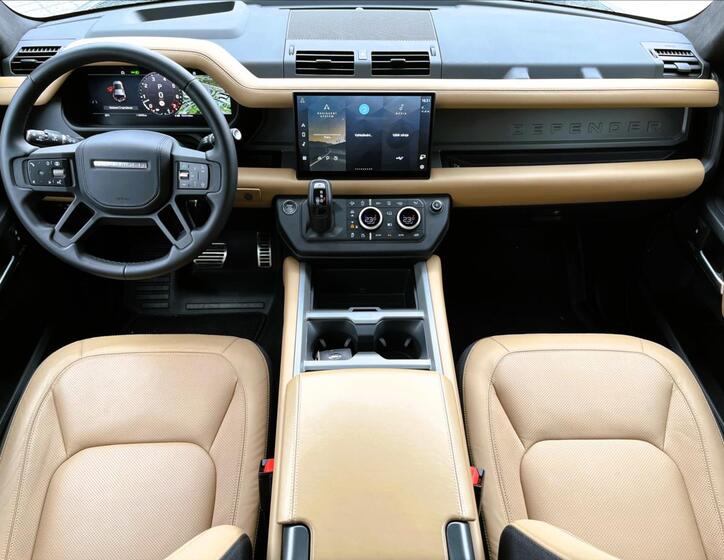 Land Rover Defender 16