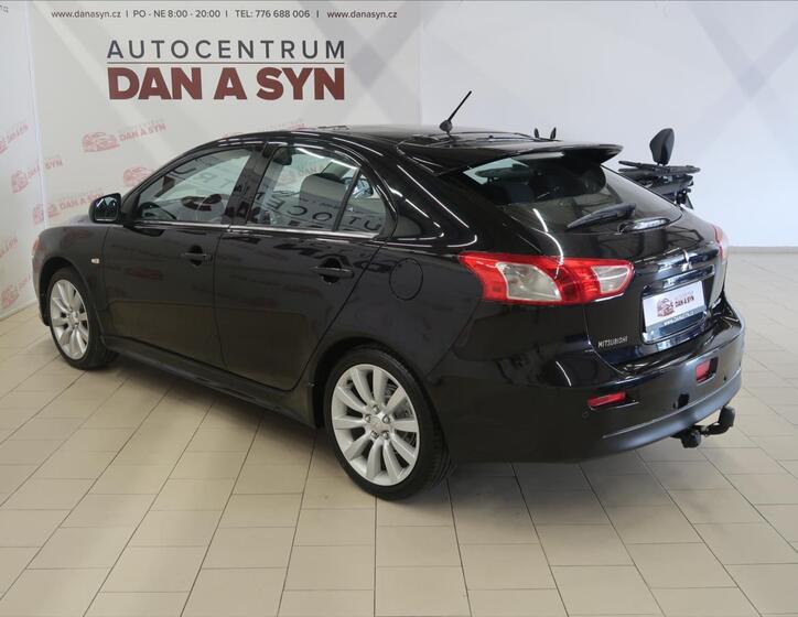Mitsubishi Lancer 6
