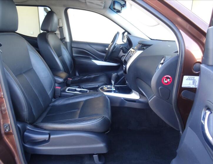 Nissan Navara 22