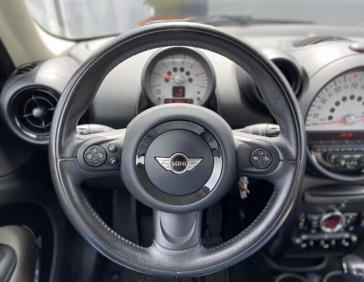 Mini Countryman 14