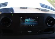 Mercedes-Benz Sprinter 11