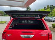 Toyota Hilux 29