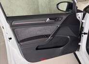 Volkswagen Golf 21