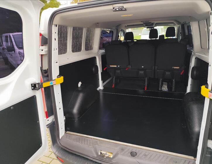 Ford Transit Custom 4