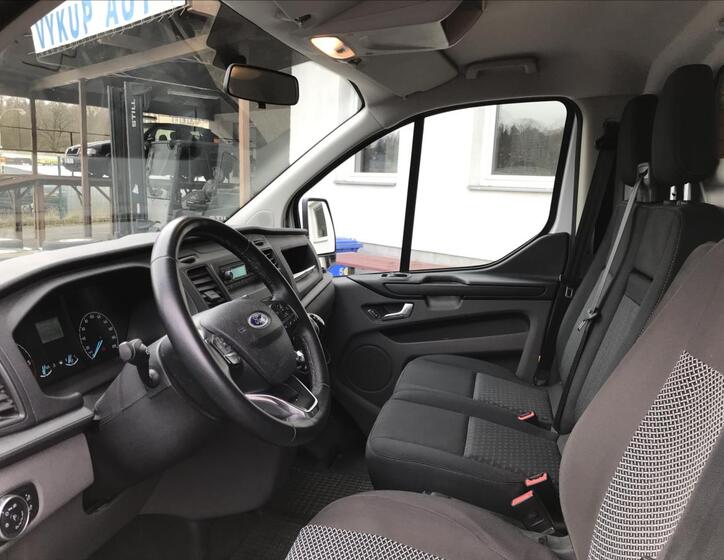 Ford Transit Custom 11