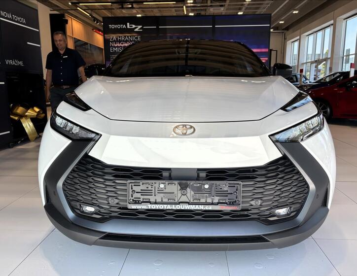 Toyota C-HR 5