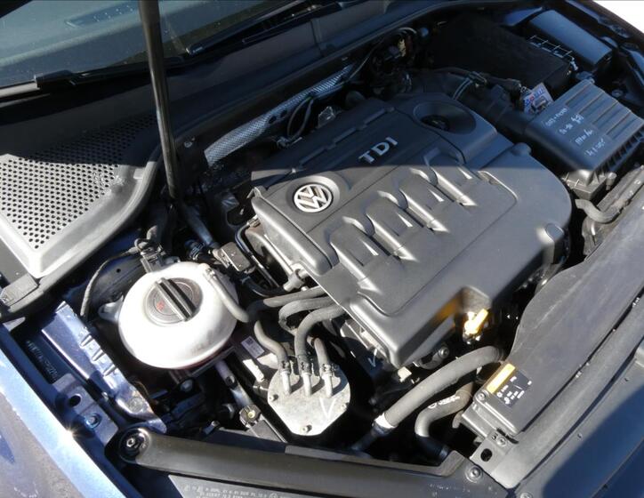 Volkswagen Golf 37