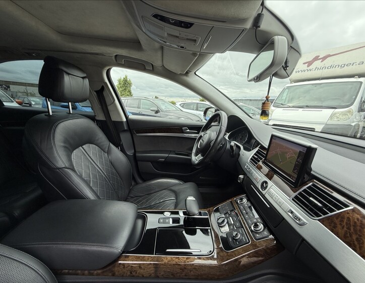 Audi A8 47