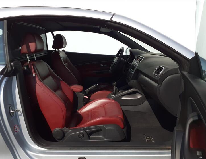 Volkswagen EOS 12