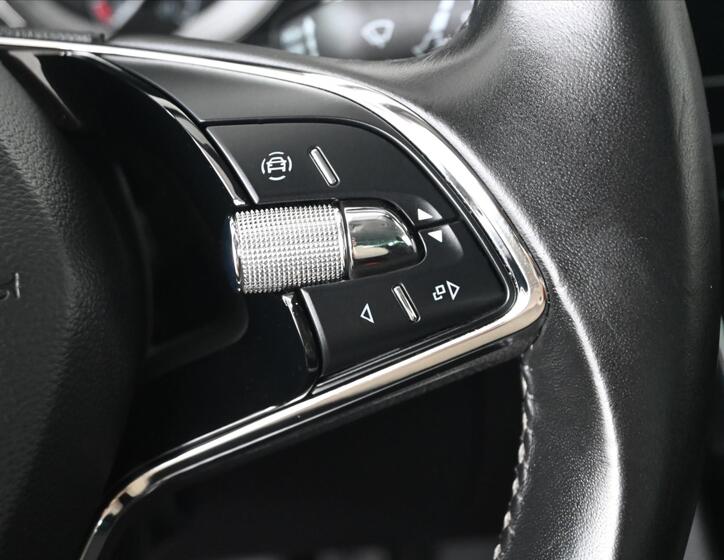 Škoda Superb 18