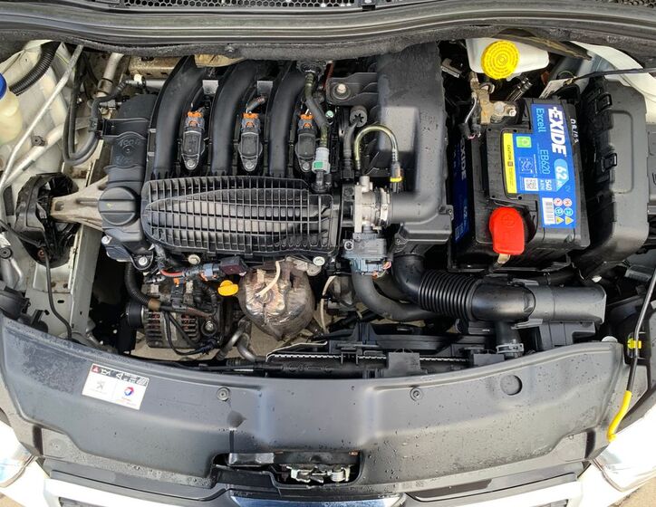 Peugeot 208 22