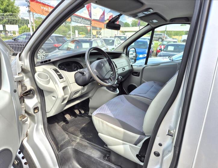 Renault Trafic 9