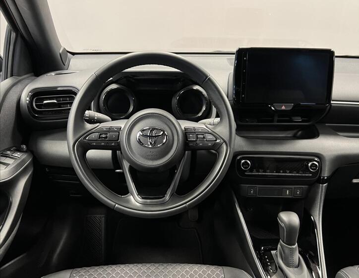 Toyota Yaris 5