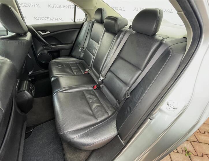 Honda Accord 24