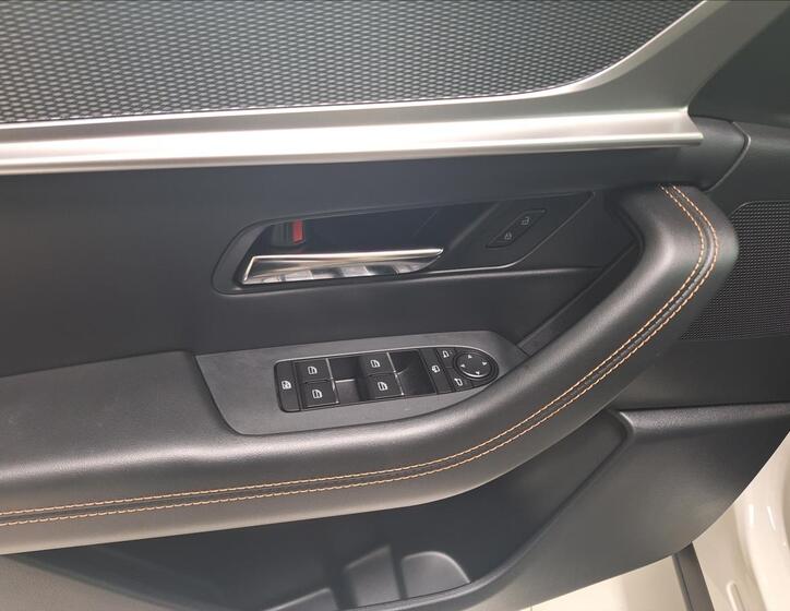 Mazda CX-60 10