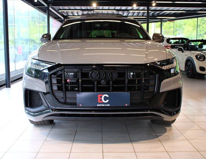 Audi SQ8 2
