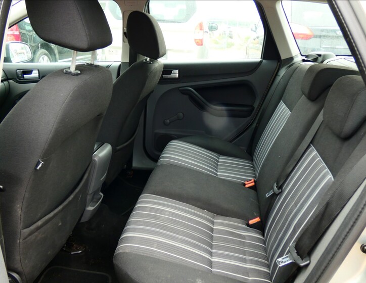 Ford Focus 9