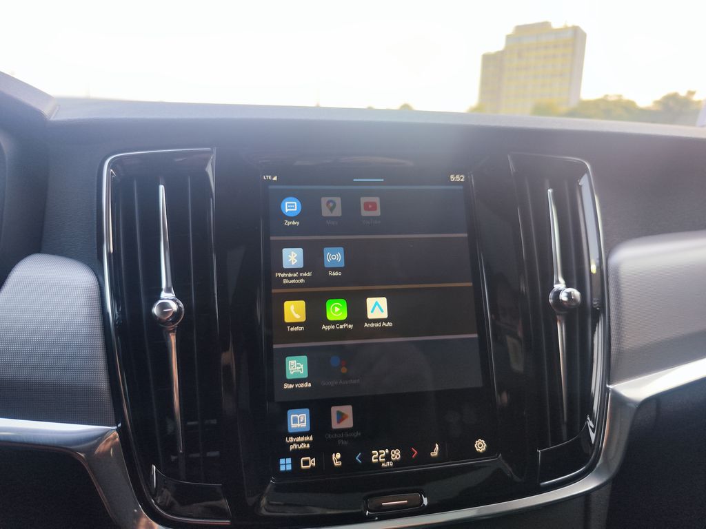 Volvo V90