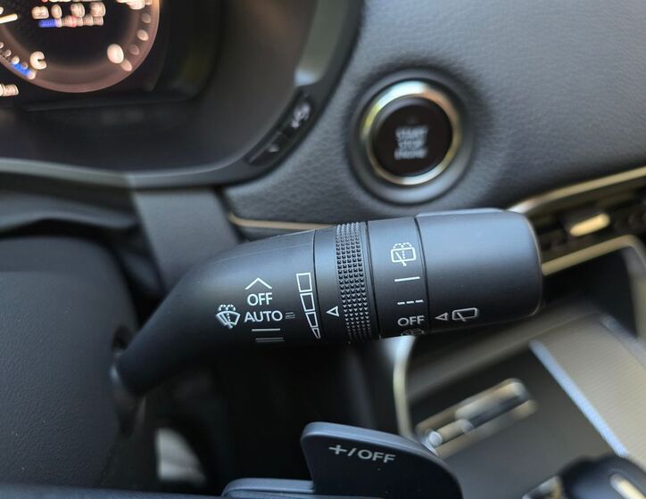 Mazda CX 18