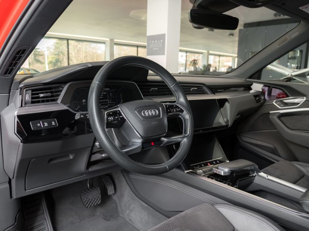 Audi e-tron 5