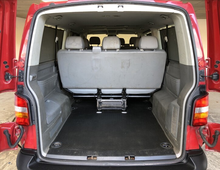 Volkswagen Caravelle 11