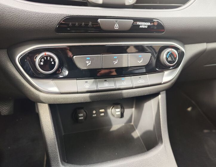 Hyundai i30 16
