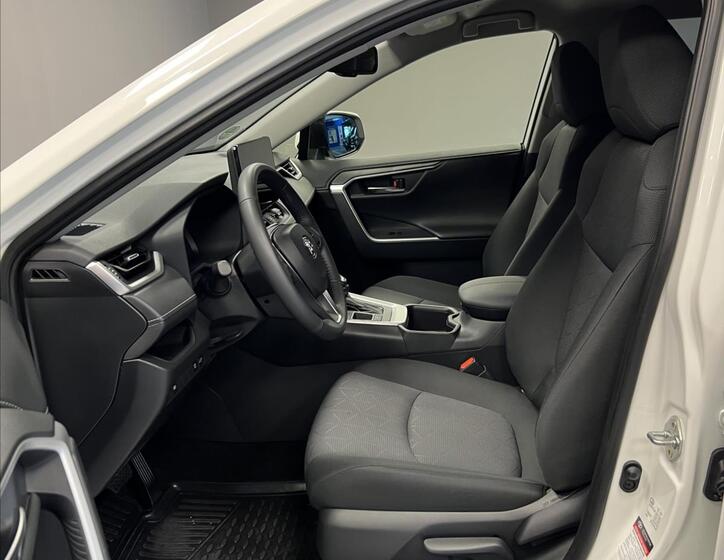 Toyota RAV4 8