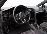 Volkswagen Golf 11