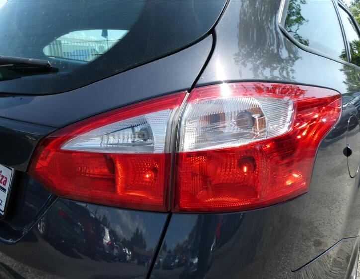 Ford Focus 9