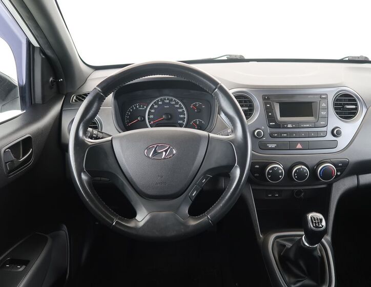 Hyundai i10 15