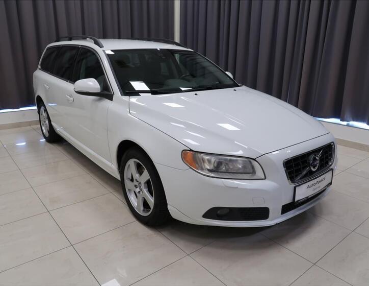 Volvo V70 3