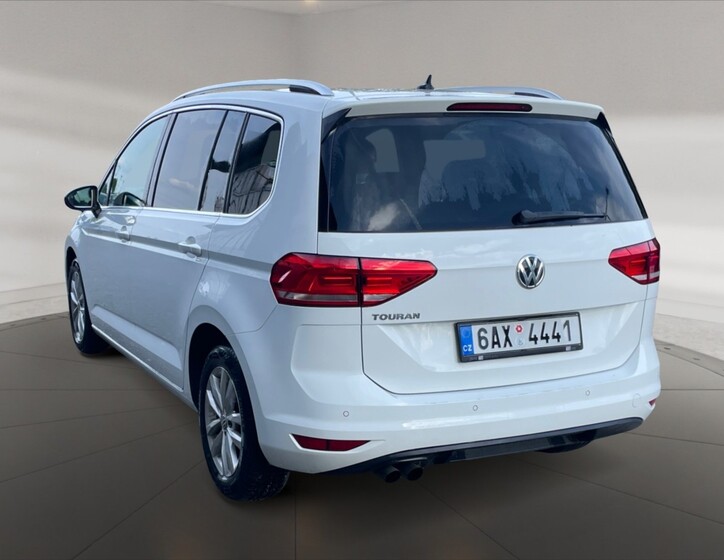 Volkswagen Touran 4