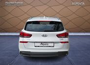 Hyundai i30 4