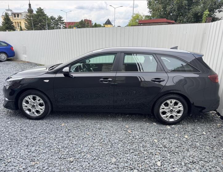 KIA Ceed 4