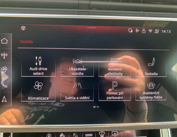 Audi Q8 16