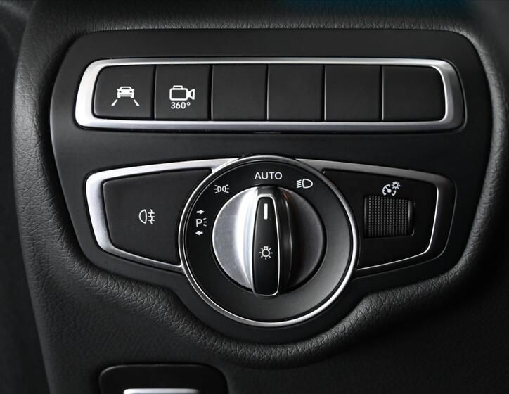 Mercedes-Benz Třídy V 29