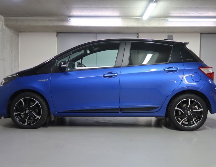 Toyota Yaris 8