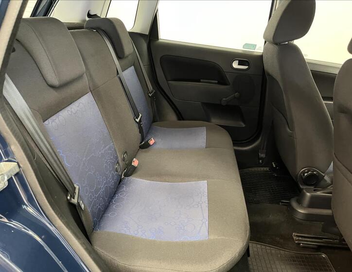 Ford Fiesta 16
